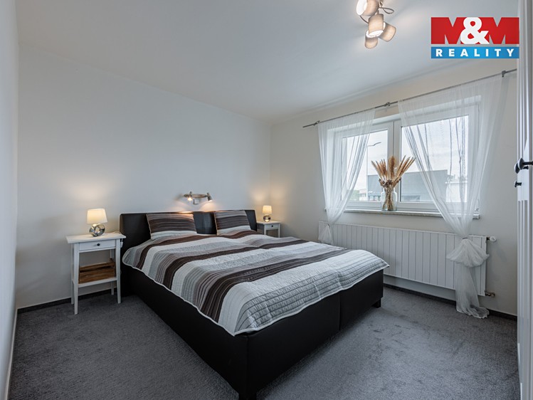 Prodej  rodinného domu 182 m², pozemek 1 377 m² - foto 7