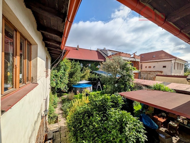 Prodej rodinného domu 600 m², pozemek 931 m² - foto 4