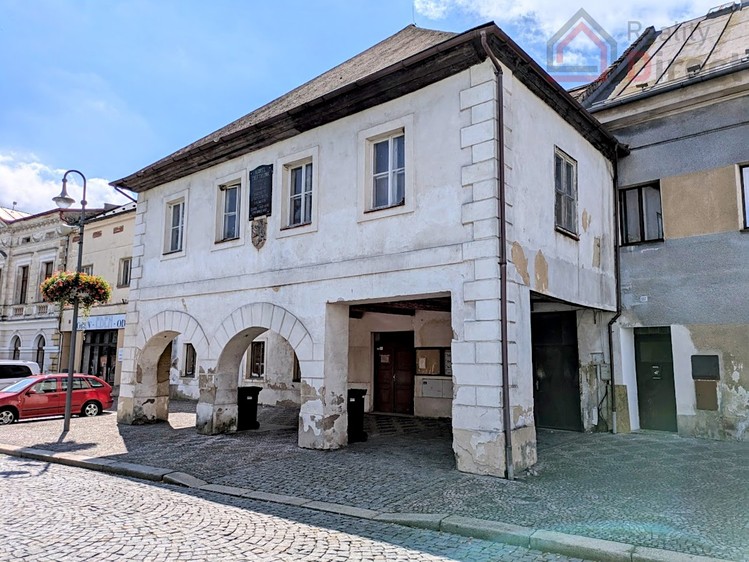 Prodej rodinného domu 600 m², pozemek 931 m² - foto 8
