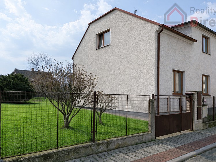 Prodej rodinného domu 110 m², pozemek 367 m² - foto 2