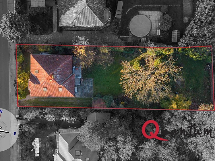 Prodej rodinného domu 210 m², pozemek 896 m² - foto 2