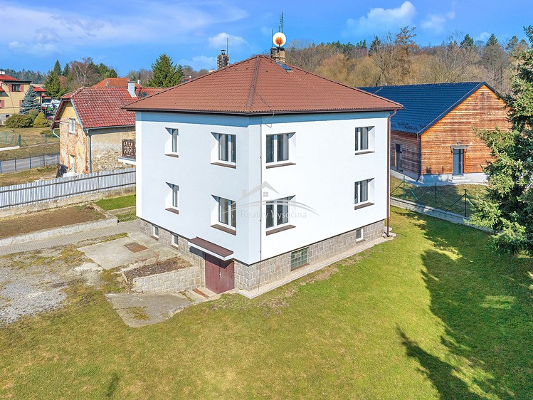 Prodej rodinného domu 340 m², pozemek 876 m² - foto 1