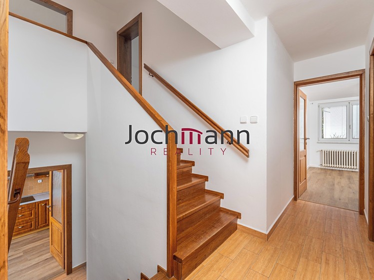 Prodej rodinného domu 226 m², pozemek 249 m² - foto 7