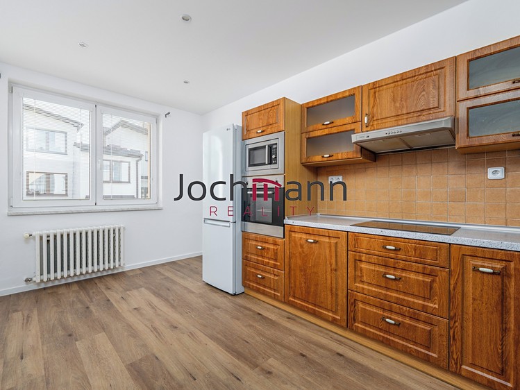 Prodej rodinného domu 226 m², pozemek 249 m² - foto 5