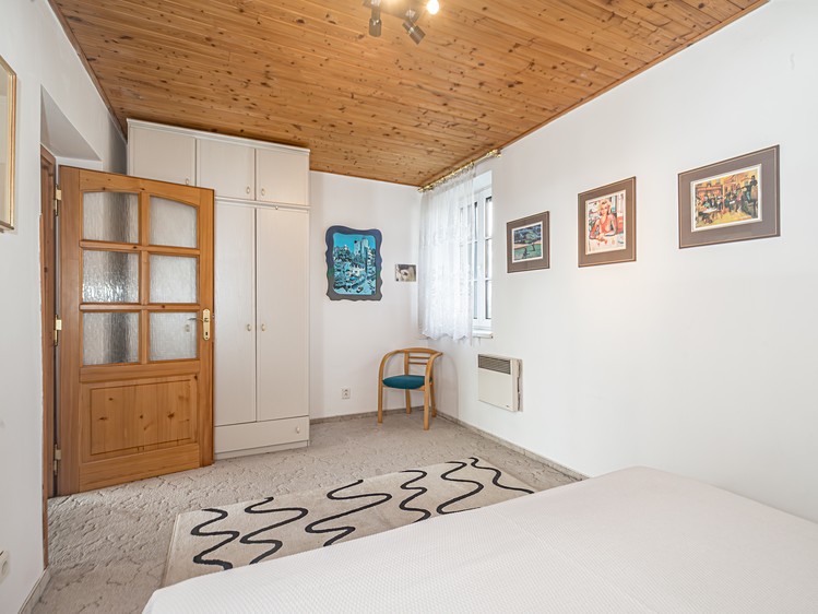 Prodej rodinného domu 350 m², pozemek 415 m² - foto 5