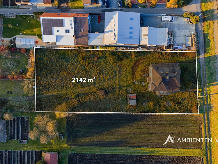 Prodej vily 305 m², pozemek 2 142 m² - foto 2