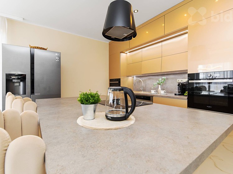 Prodej rodinného domu 168 m², pozemek 747 m² - foto 1