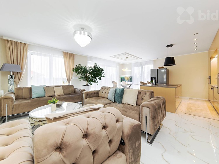 Prodej rodinného domu 168 m², pozemek 747 m² - foto 2
