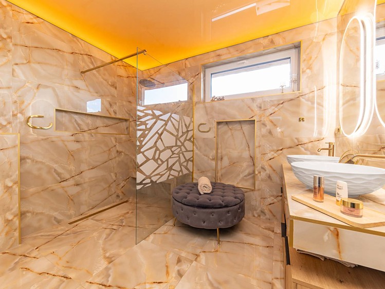 Prodej rodinného domu 168 m², pozemek 747 m² - foto 6