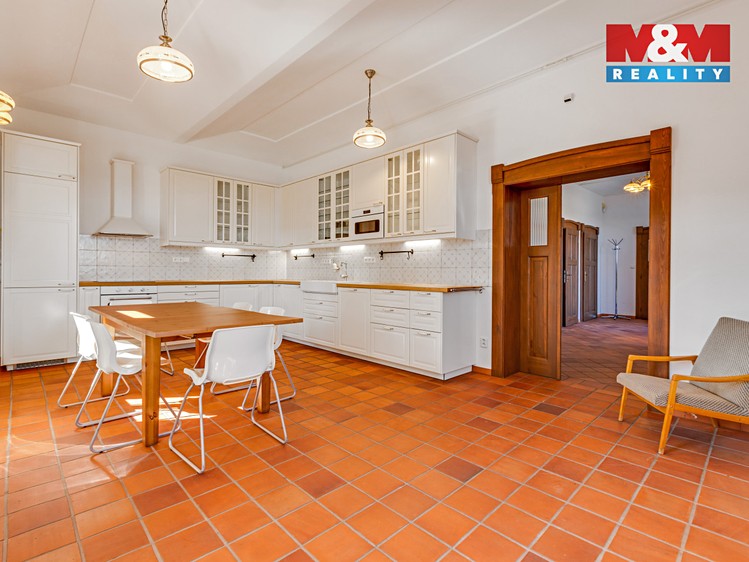 Prodej rodinného domu 332 m², pozemek 10 057 m² - foto 4