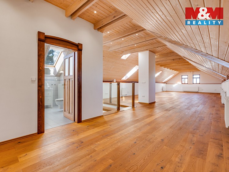 Prodej rodinného domu 332 m², pozemek 10 057 m² - foto 3