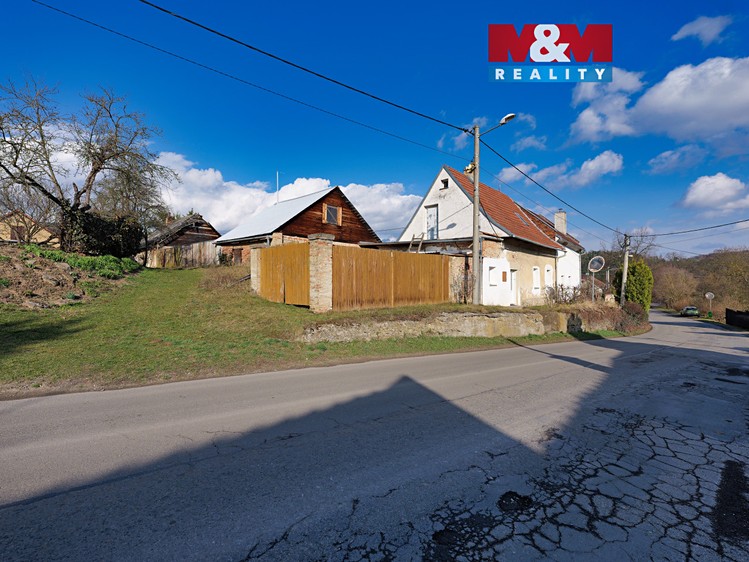 Prodej rodinného domu 57 m², pozemek 421 m² - foto 1