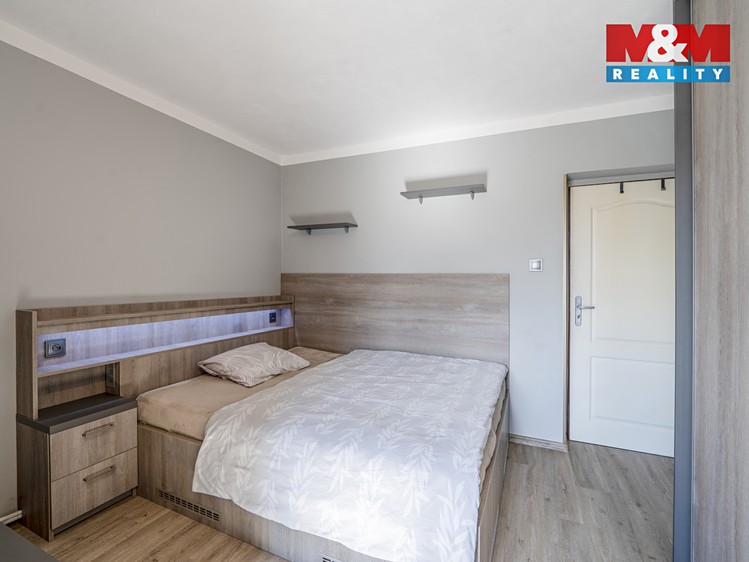Prodej rodinného domu 185 m², pozemek 845 m² - foto 6