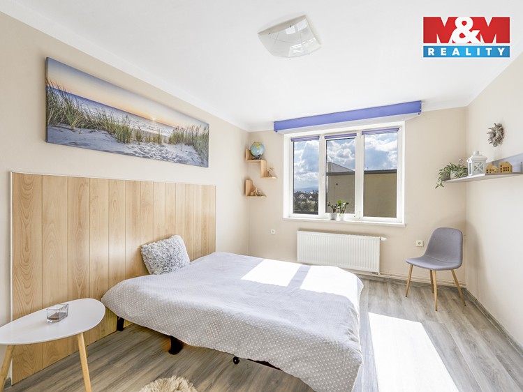 Prodej rodinného domu 185 m², pozemek 845 m² - foto 8