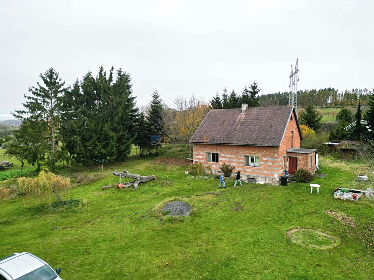 Prodej rodinného domu 90 m², pozemek 3 037 m² - foto 3