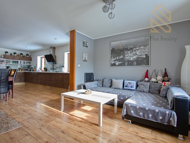 Prodej rodinného domu 240 m², pozemek 2 680 m² - foto 2