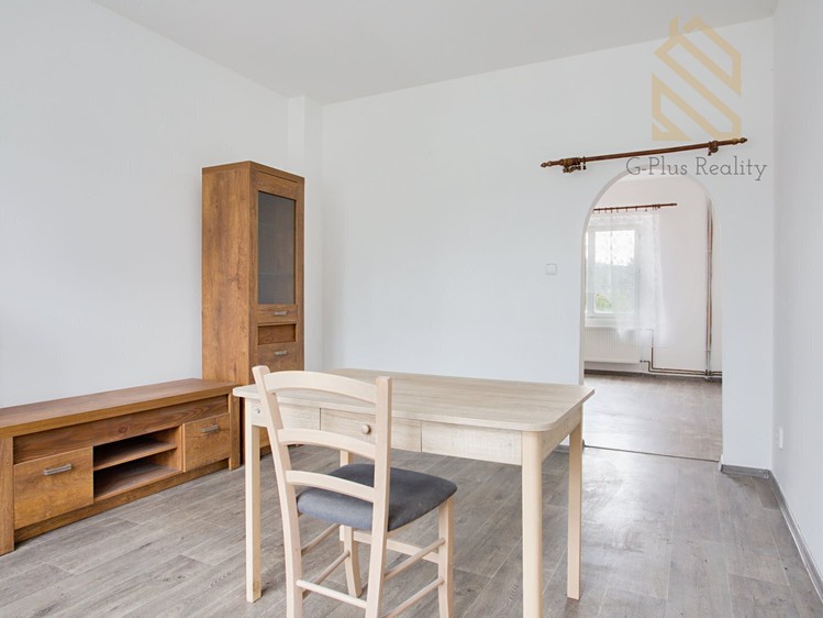 Prodej rodinného domu 158 m², pozemek 551 m² - foto 2