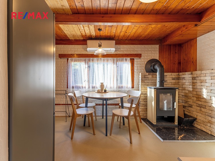 Prodej chaty 70 m², pozemek 256 m² - foto 7
