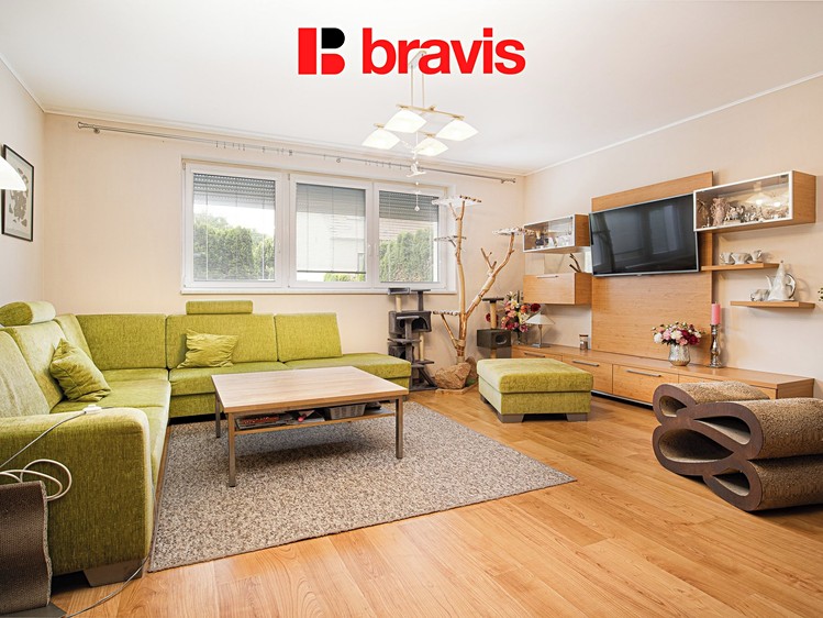 Prodej rodinného domu 294 m², pozemek 1 600 m² - foto 8