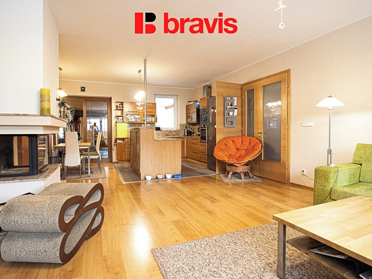Prodej rodinného domu 294 m², pozemek 1 600 m² - foto 7
