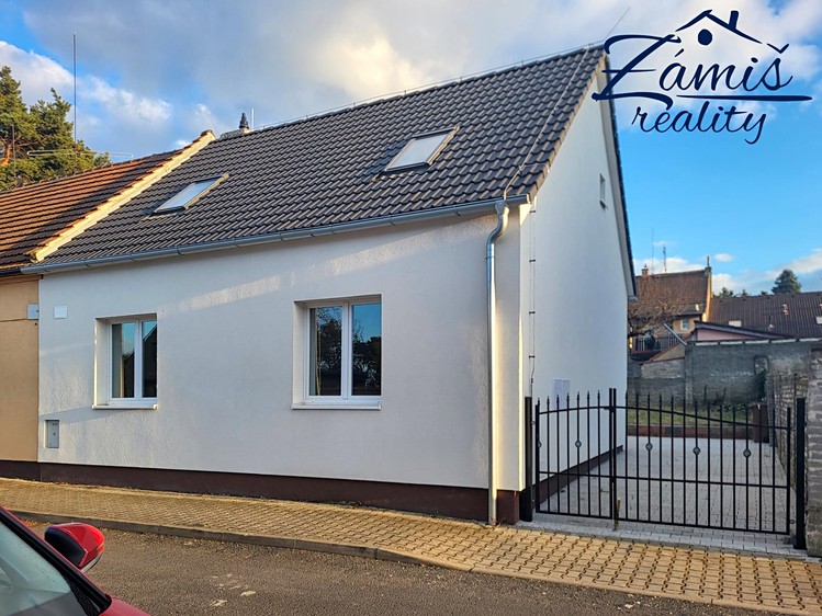Prodej rodinného domu 126 m², pozemek 306 m² - foto 1
