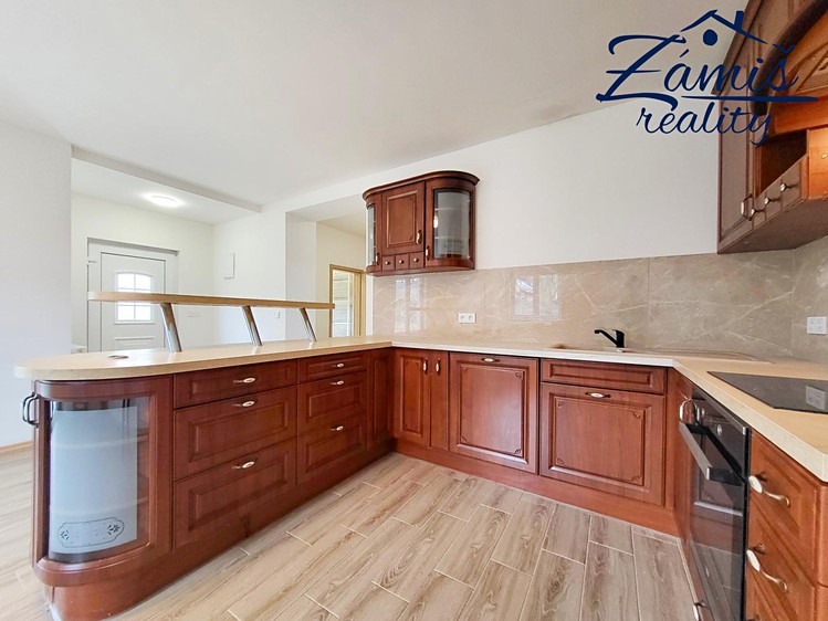 Prodej rodinného domu 126 m², pozemek 306 m² - foto 4