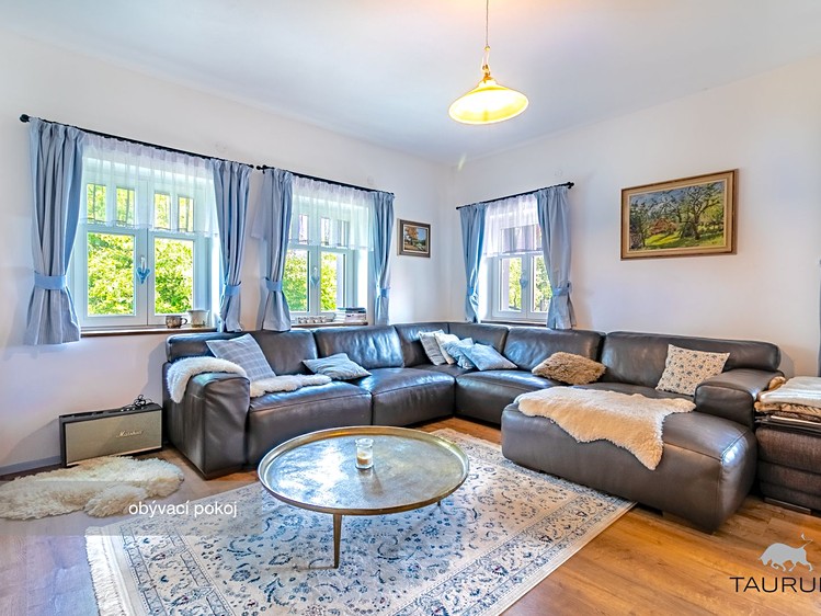 Prodej rodinného domu 730 m², pozemek 5 387 m² - foto 4