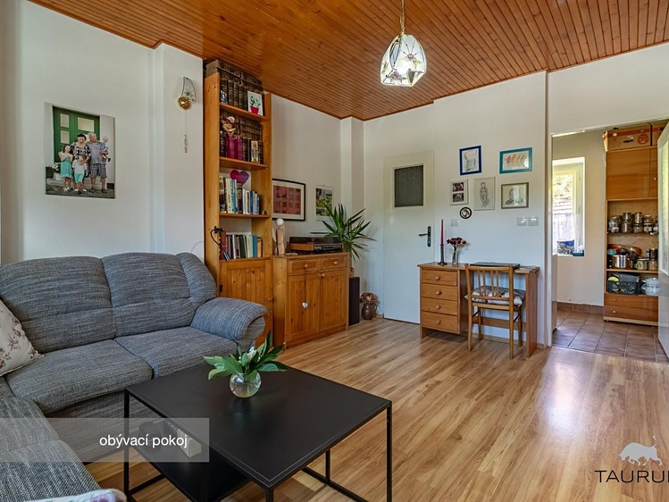 Prodej vícegeneračního domu 280 m², pozemek 2 260 m² - foto 4