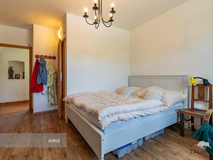 Prodej vícegeneračního domu 280 m², pozemek 2 260 m² - foto 8