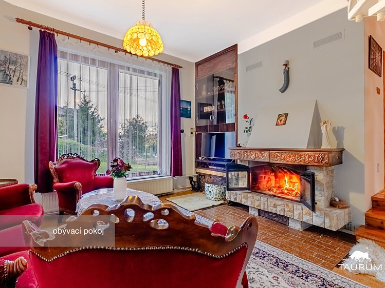 Prodej rodinného domu 342 m², pozemek 1 300 m² - foto 5