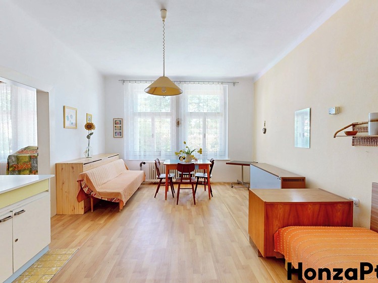 Prodej rodinného domu 403 m², pozemek 753 m² - foto 4