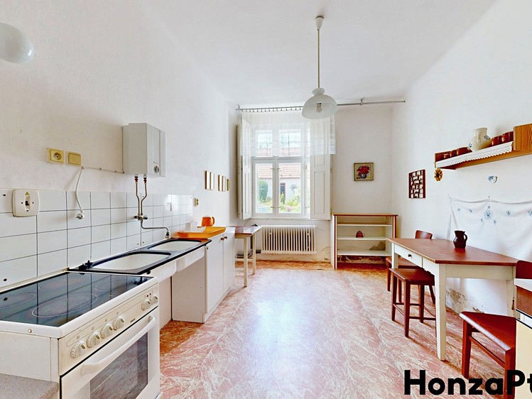 Prodej rodinného domu 403 m², pozemek 753 m² - foto 8