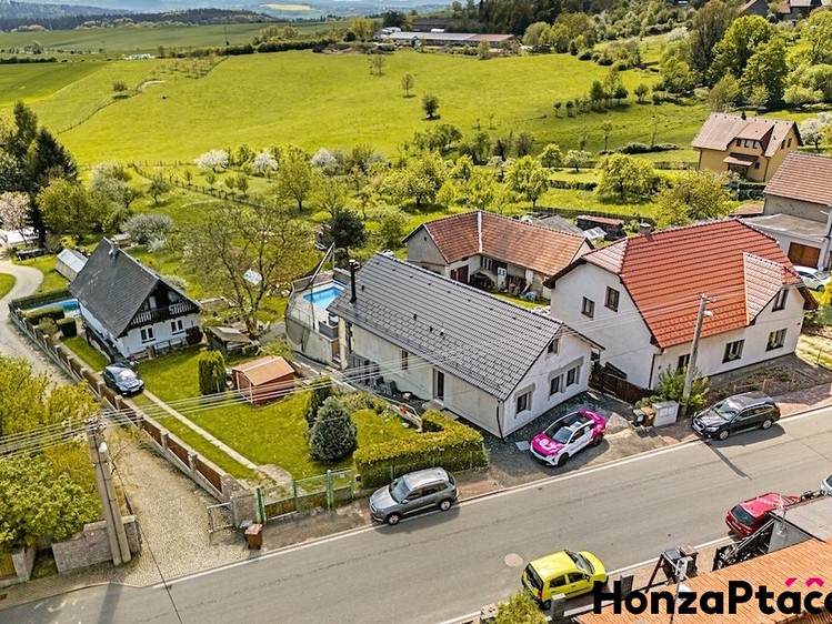 Prodej rodinného domu 159 m², pozemek 1 055 m² - foto 4
