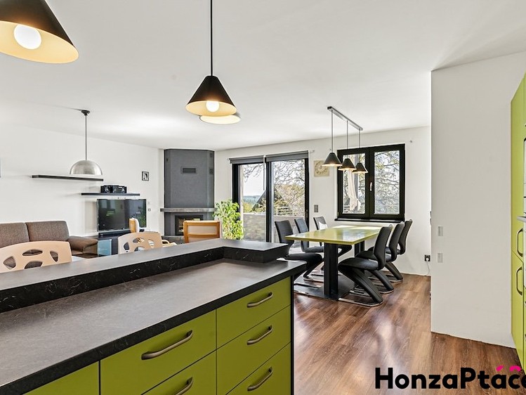 Prodej rodinného domu 159 m², pozemek 1 055 m² - foto 7
