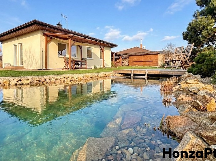 Prodej rodinného domu 66 m², pozemek 775 m² - foto 1