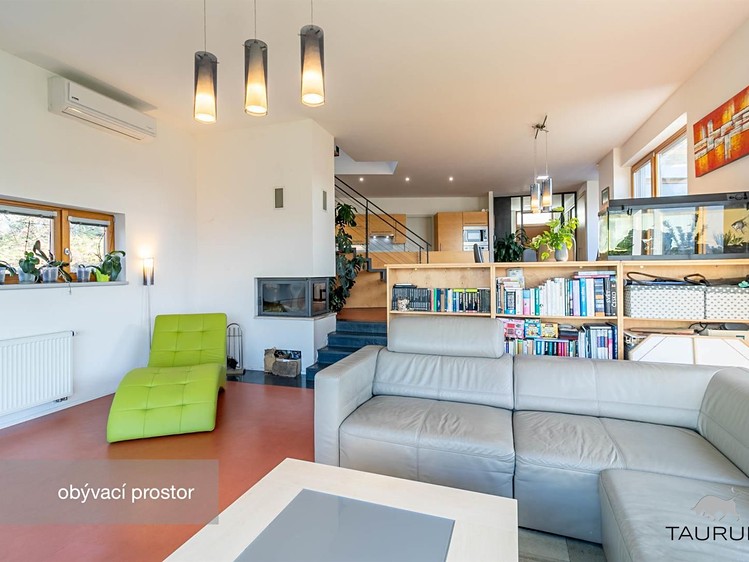 Prodej  rodinného domu 176 m², pozemek 1 271 m² - foto 7