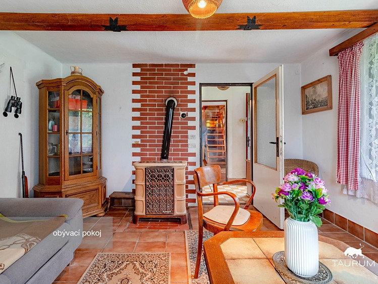 Prodej rodinného domu 60 m², pozemek 1 838 m² - foto 8