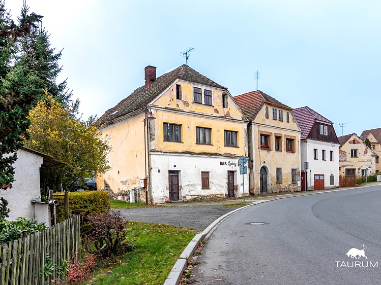 Prodej rodinného domu 257 m², pozemek 473 m² - foto 1