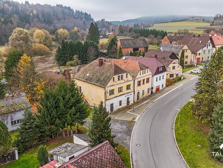 Prodej rodinného domu 257 m², pozemek 473 m² - foto 2
