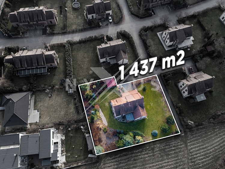Prodej rodinného domu 250 m², pozemek 1 437 m² - foto 4