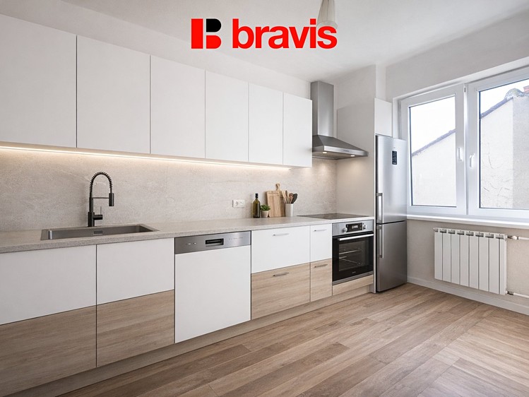 Prodej rodinného domu 160 m², pozemek 886 m² - foto 7