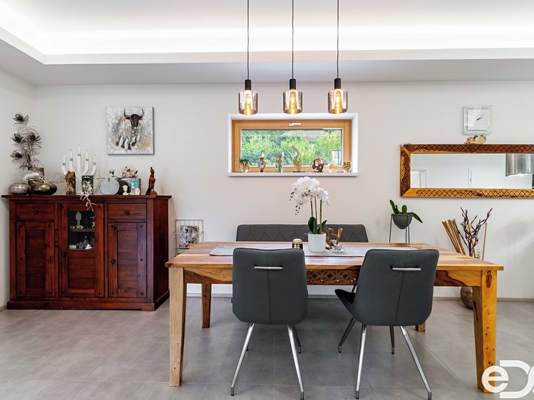 Prodej rodinného domu 162 m², pozemek 945 m² - foto 5