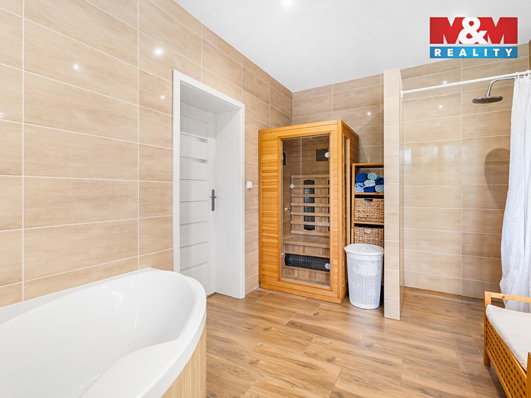 Prodej  rodinného domu 168 m², pozemek 1 159 m² - foto 4