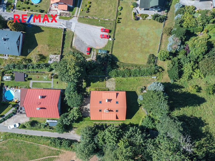 Prodej rodinného domu 393 m², pozemek 1 302 m² - foto 4