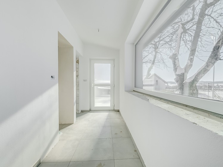 Prodej rodinného domu 144 m², pozemek 721 m² - foto 8