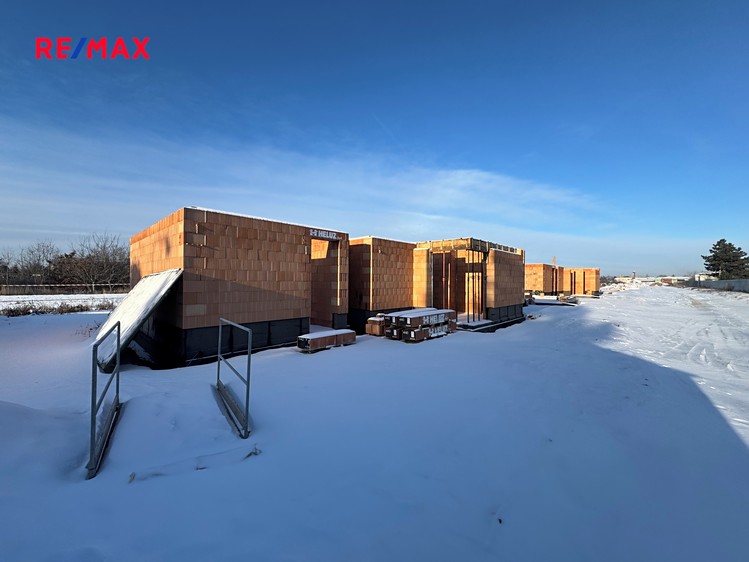 Prodej rodinného domu 134 m², pozemek 554 m² - foto 2