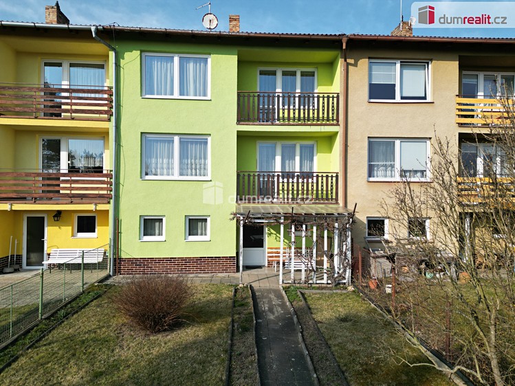 Prodej rodinného domu 230 m², pozemek 485 m² - foto 1