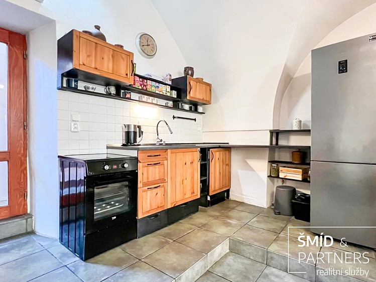 Prodej rodinného domu 187 m², pozemek 111 m² - foto 8
