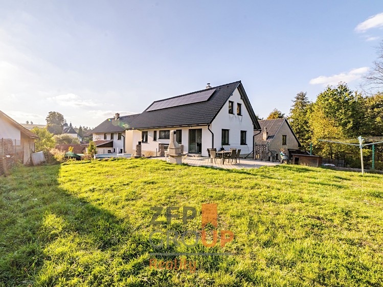 Prodej rodinného domu 164 m², pozemek 1 026 m² - foto 1