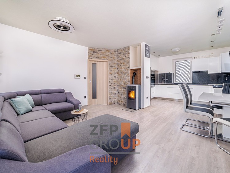 Prodej rodinného domu 164 m², pozemek 1 026 m² - foto 3